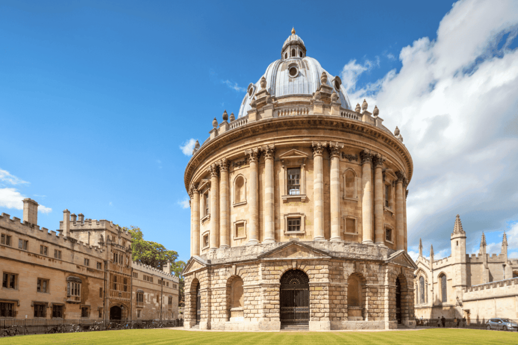 universitas oxford inggris